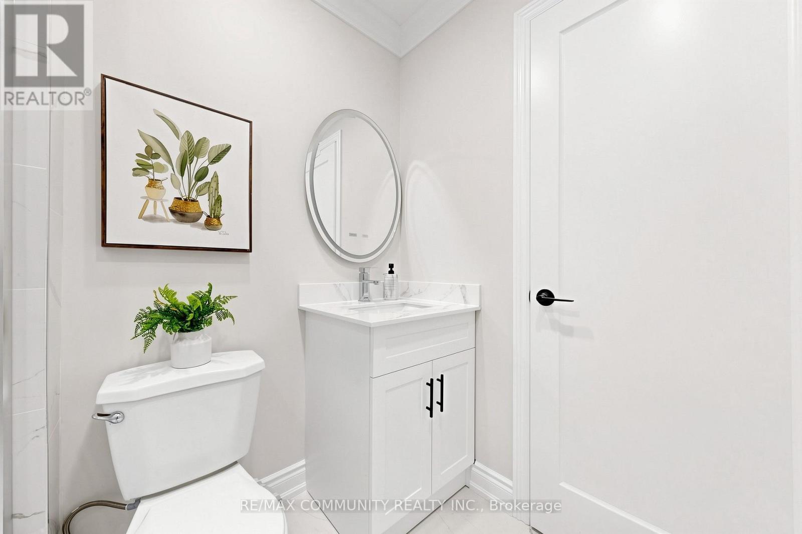 1002 Riverview Crescent, Pickering, ON - Indoor Photo Showing Bathroom