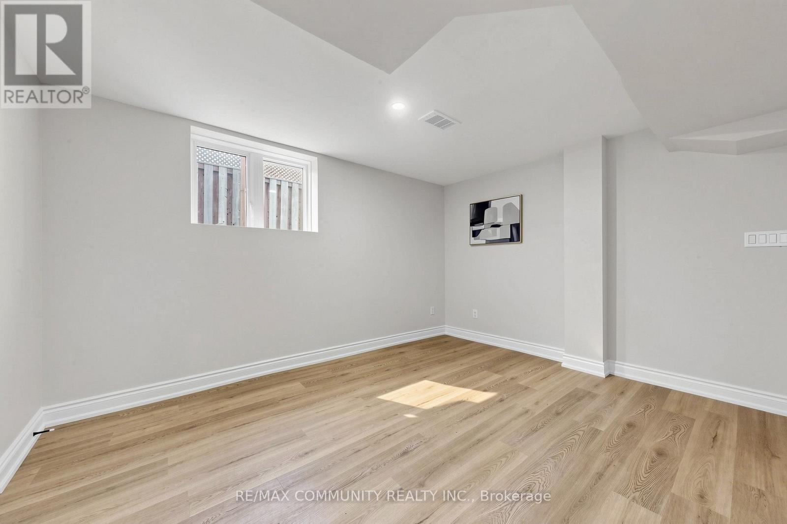 1002 Riverview Crescent, Pickering, ON - Indoor Photo Showing Other Room
