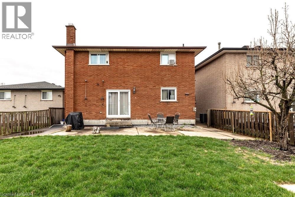 42 Lasila Court, Hamilton, ON - Outdoor With Exterior