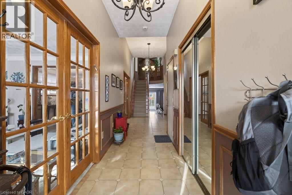 42 Lasila Court, Hamilton, ON - Indoor Photo Showing Other Room