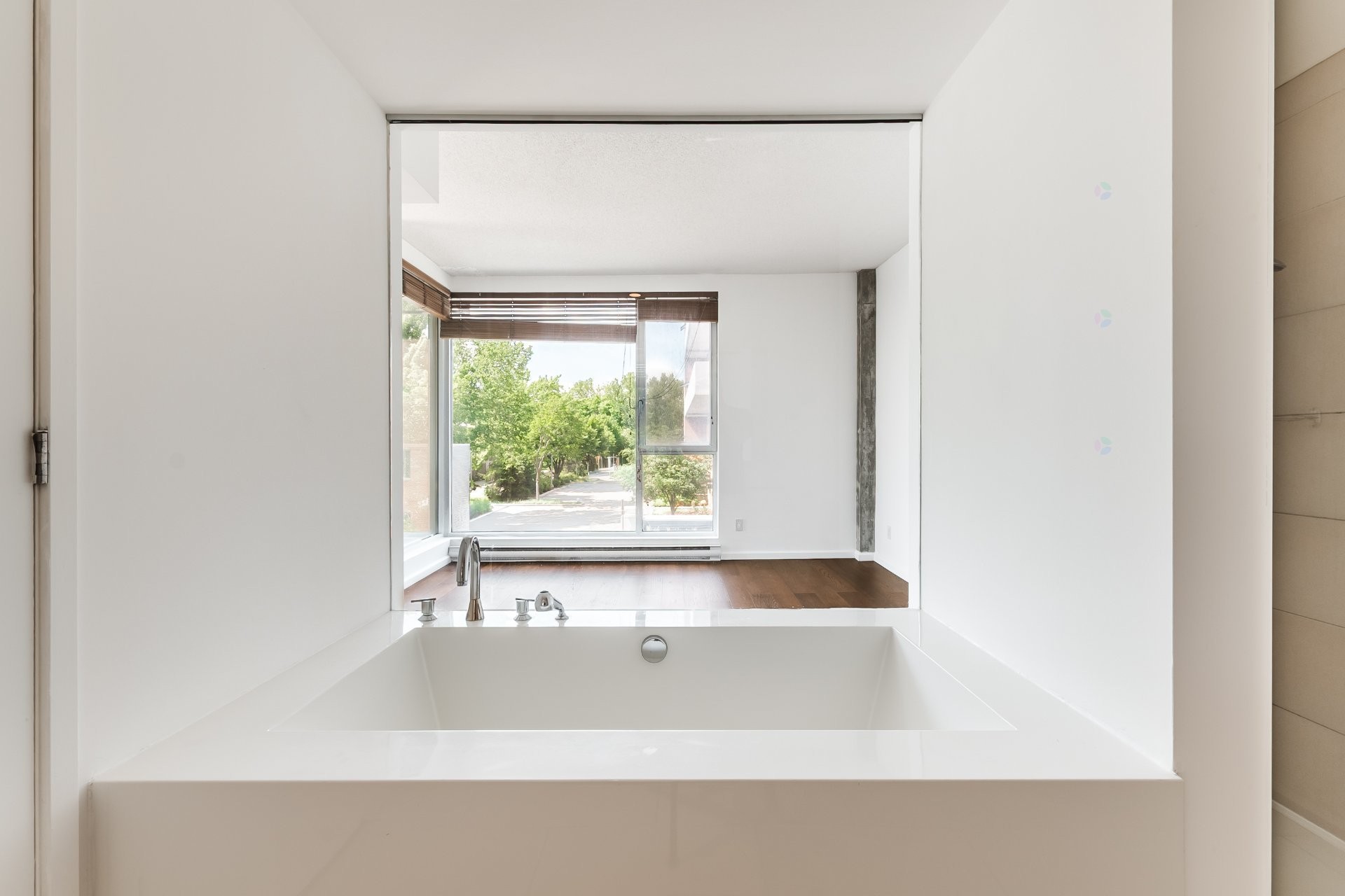 Master Bathroom - Th123-210 Ch. Du Golf, Montréal (Verdun/Île-Des-Soeurs), QC - Indoor Photo Showing Other Room