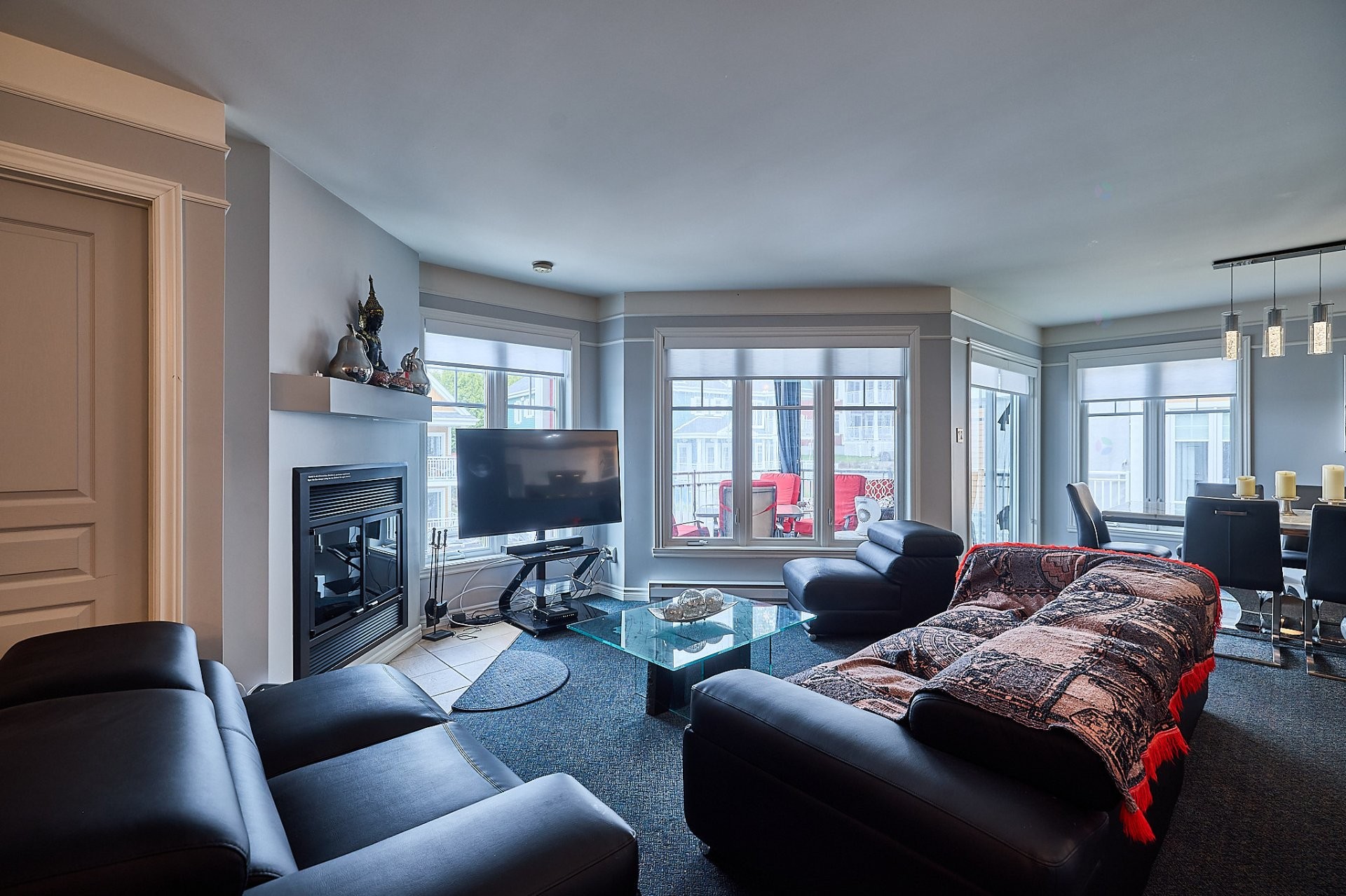 Living Room - 309 Av. Du Manoir, Saint-Donat, QC - Indoor Photo Showing Living Room With Fireplace