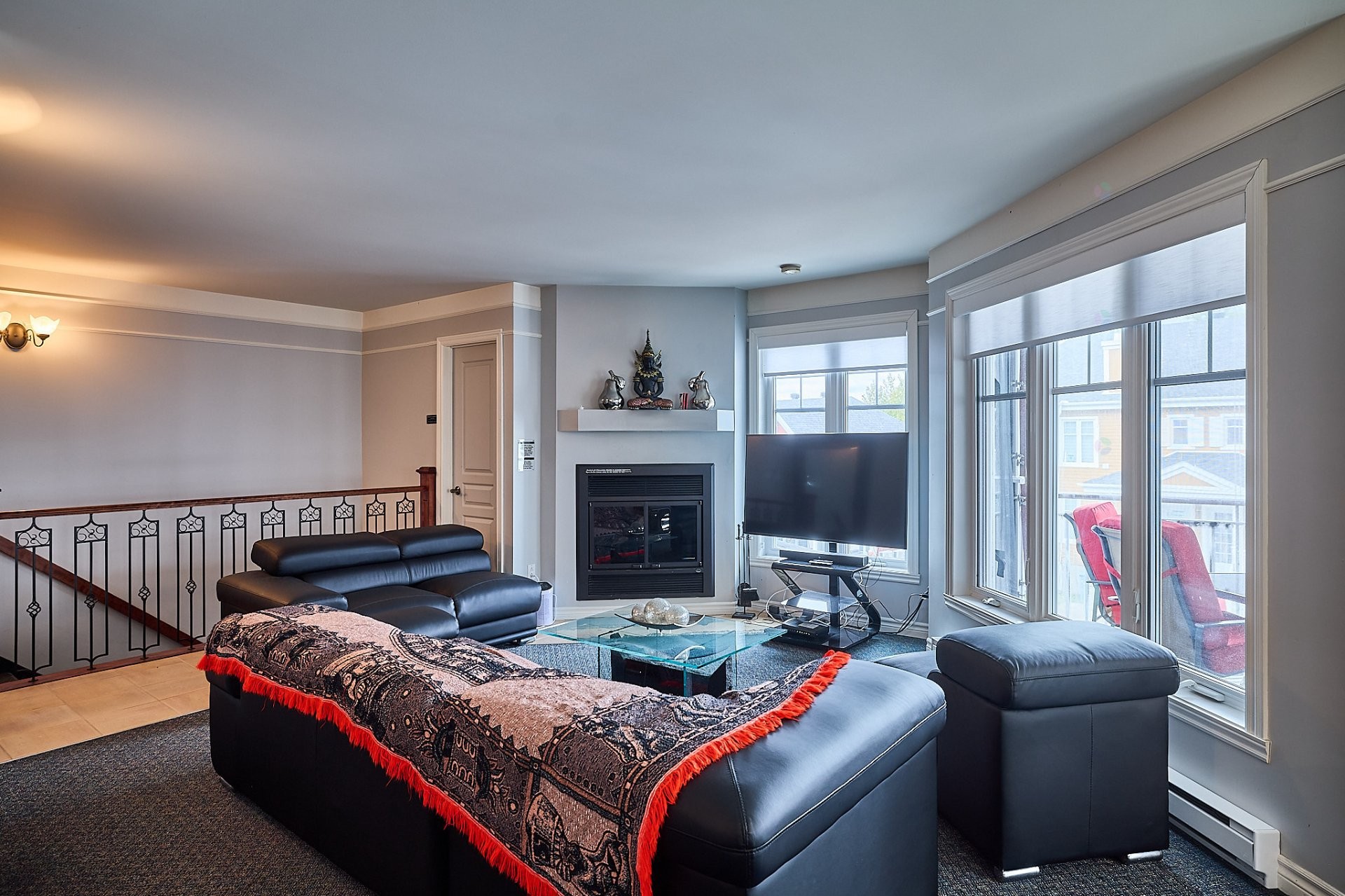 Living Room - 309 Av. Du Manoir, Saint-Donat, QC - Indoor Photo Showing Living Room With Fireplace