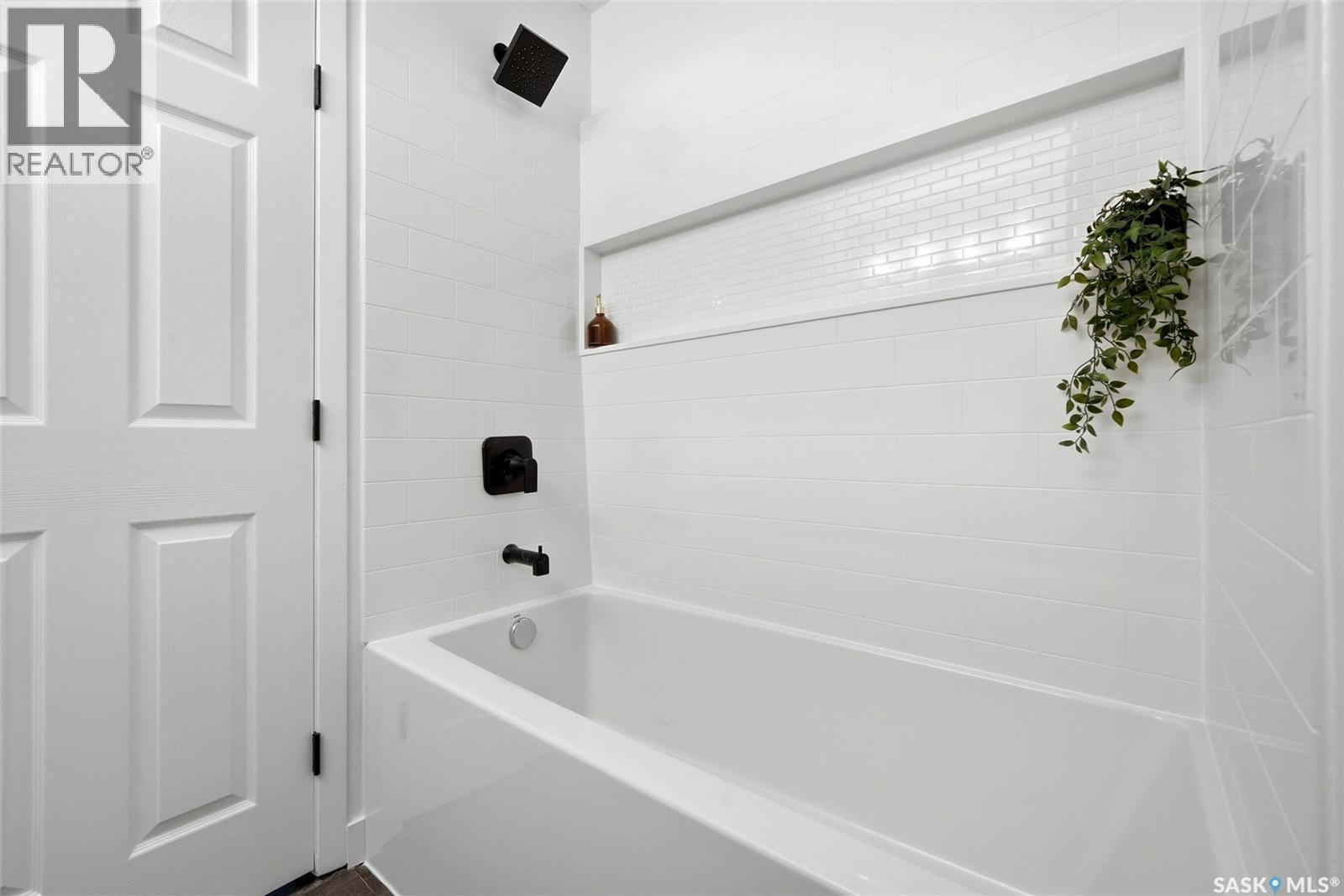 127 Mackenzie Way, Regina, SK - Indoor Photo Showing Bathroom