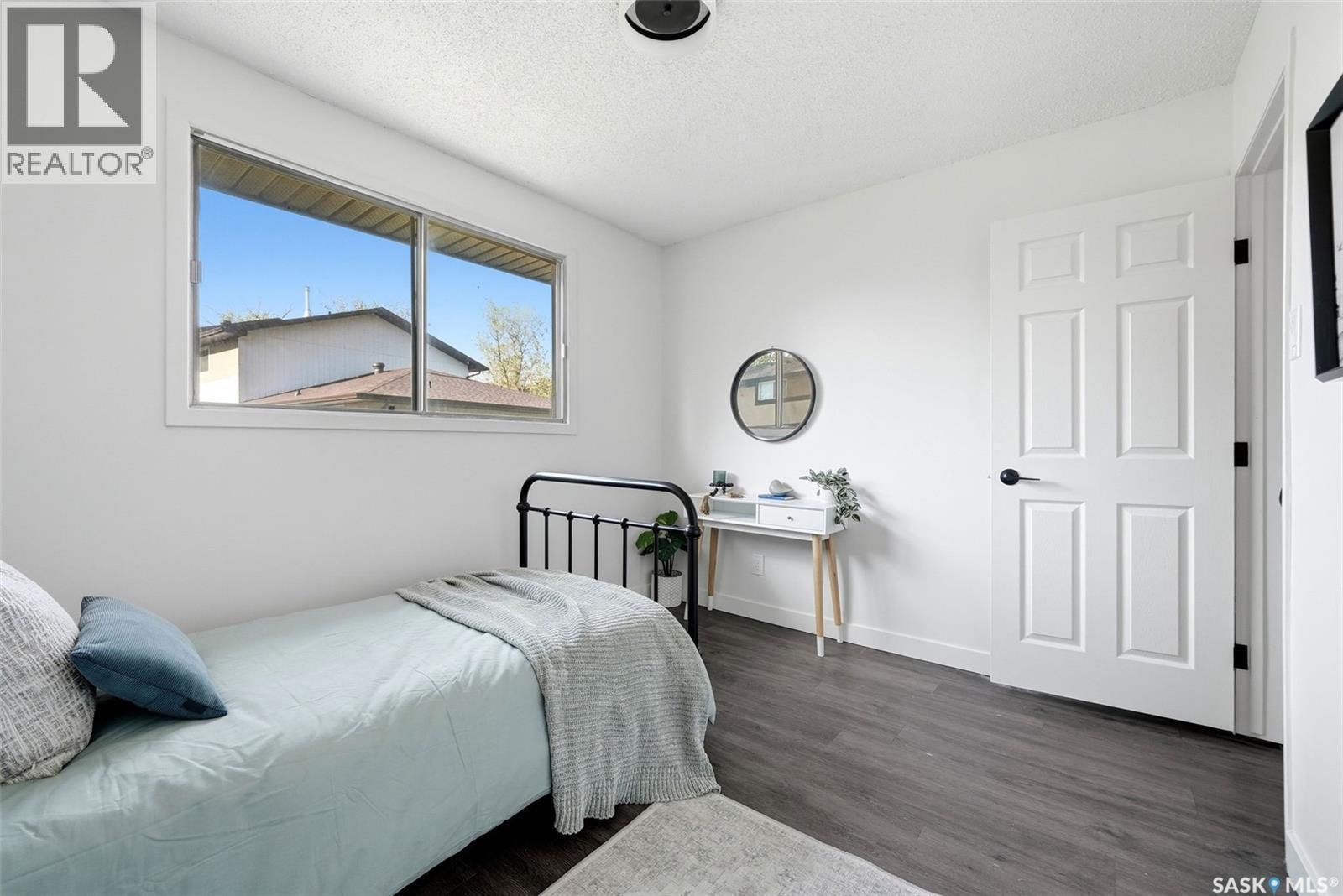 127 Mackenzie Way, Regina, SK - Indoor Photo Showing Bedroom