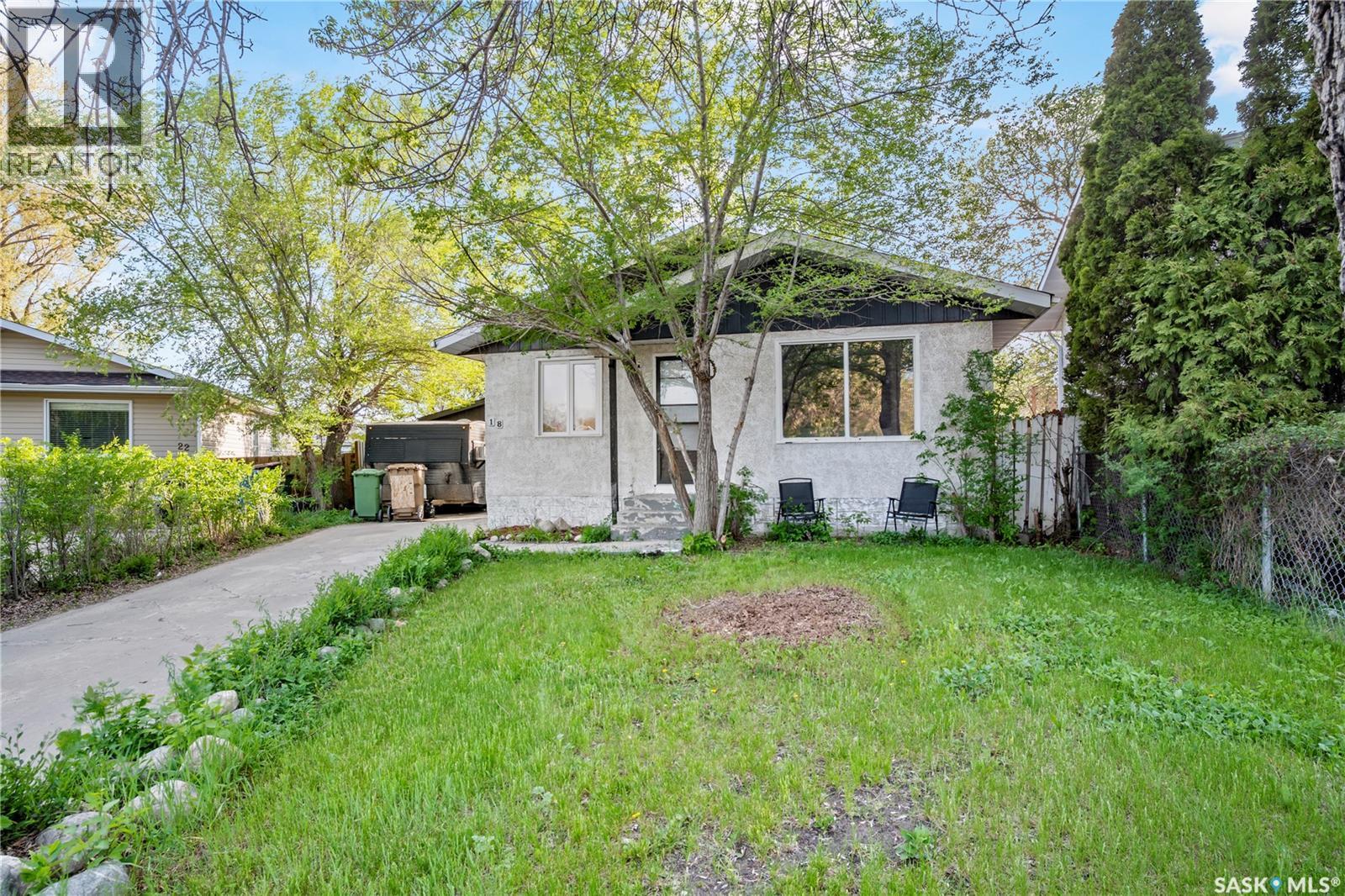 18 Hyland Crescent, Regina, SK - Outdoor