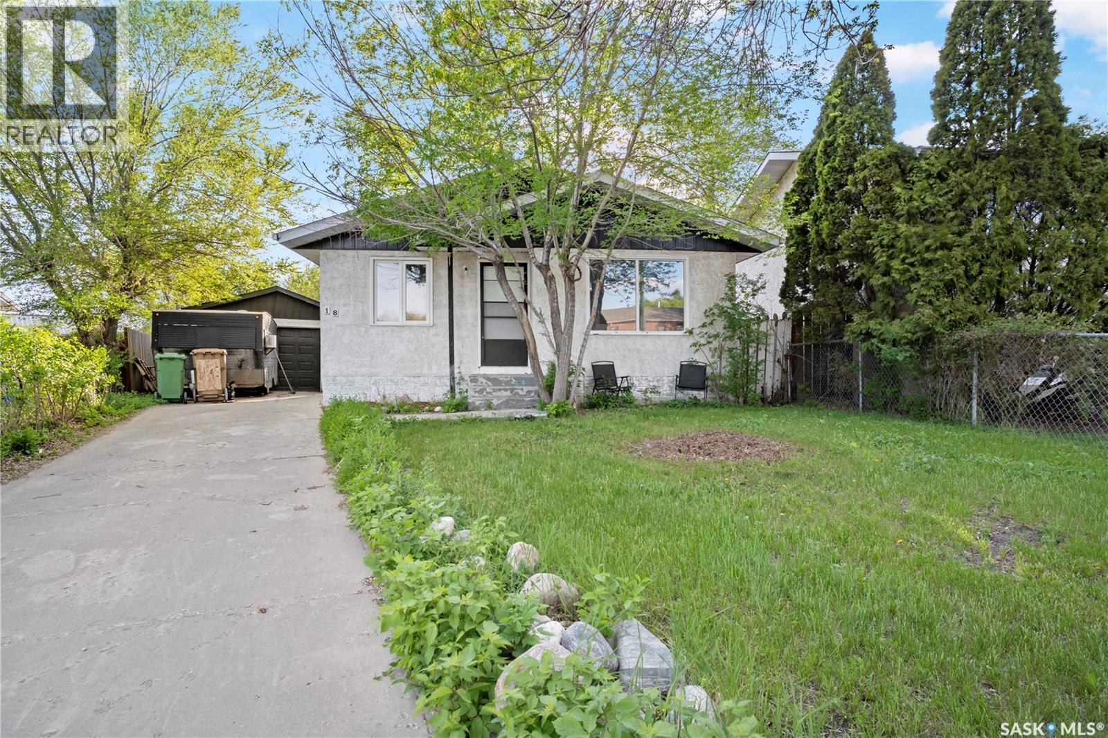 18 Hyland Crescent, Regina, SK - Outdoor