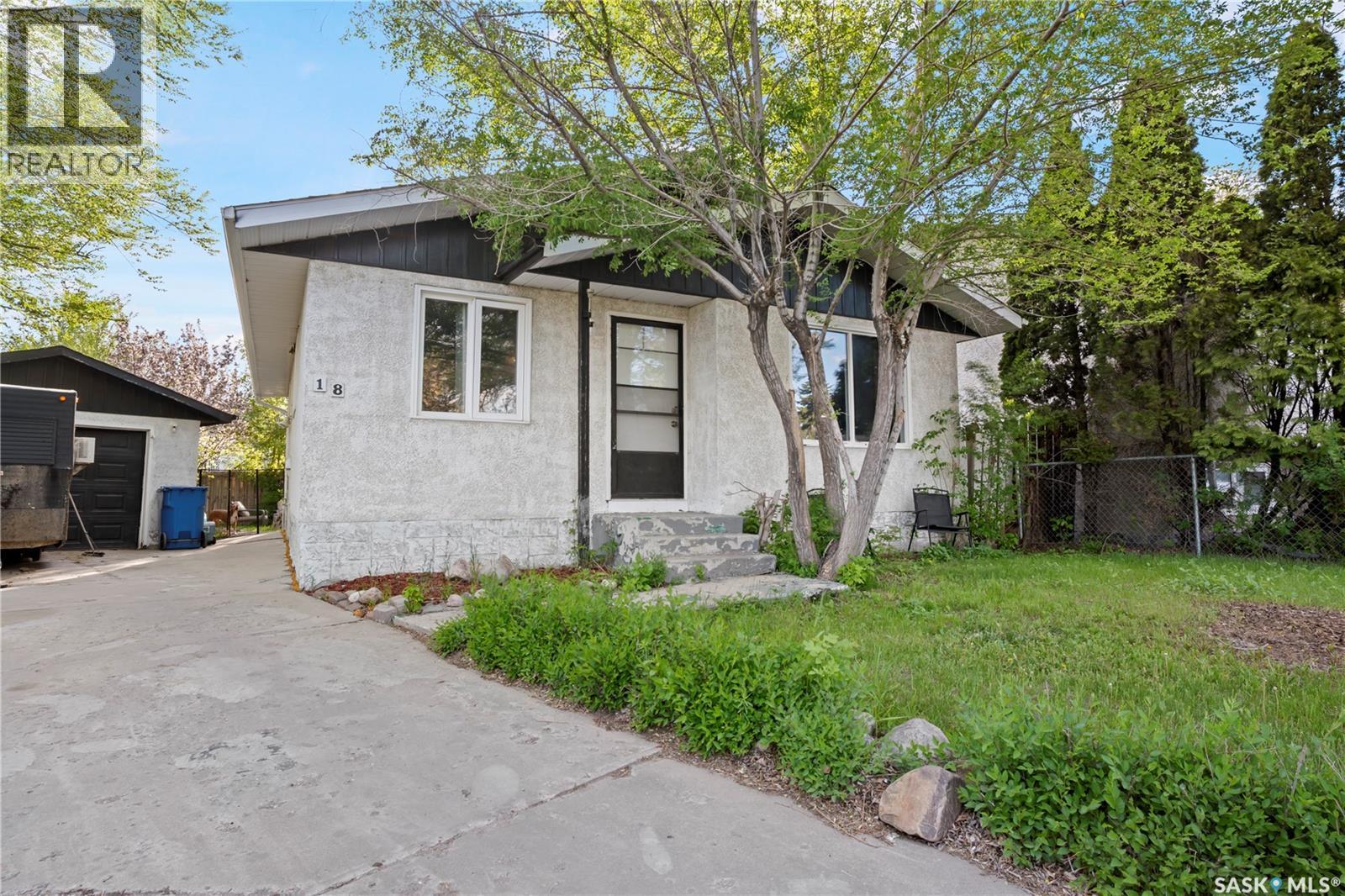 18 Hyland Crescent, Regina, SK - Outdoor