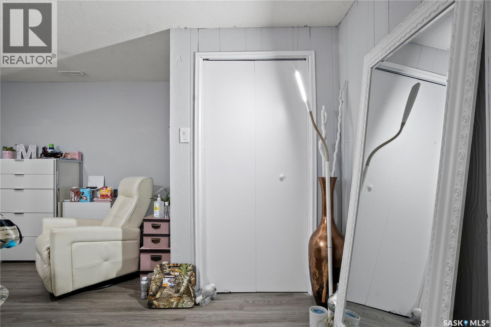 18 Hyland Crescent, Regina, SK - Indoor