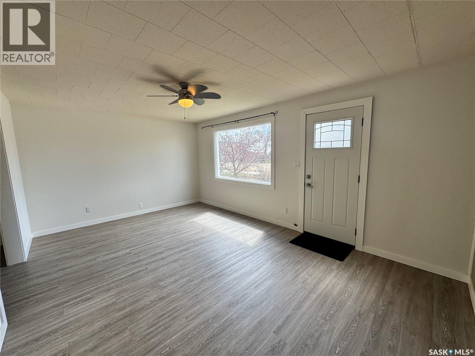 127 2Nd Avenue W, Biggar, SK - Indoor Photo Showing Other Room