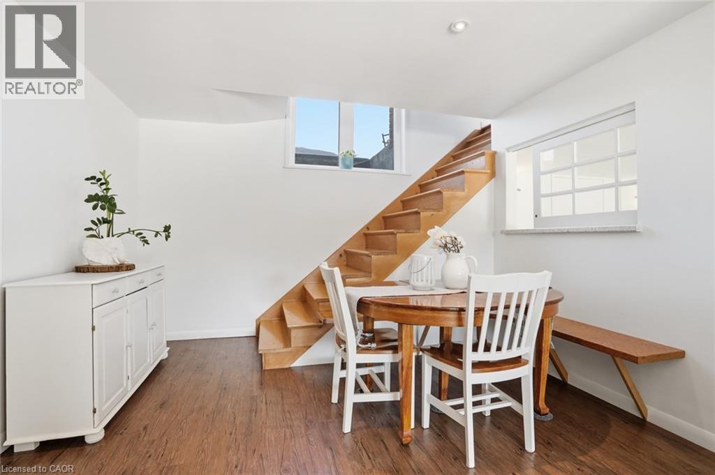 81 Thomson Drive, Waterdown, ON - Indoor Photo Showing Other Room