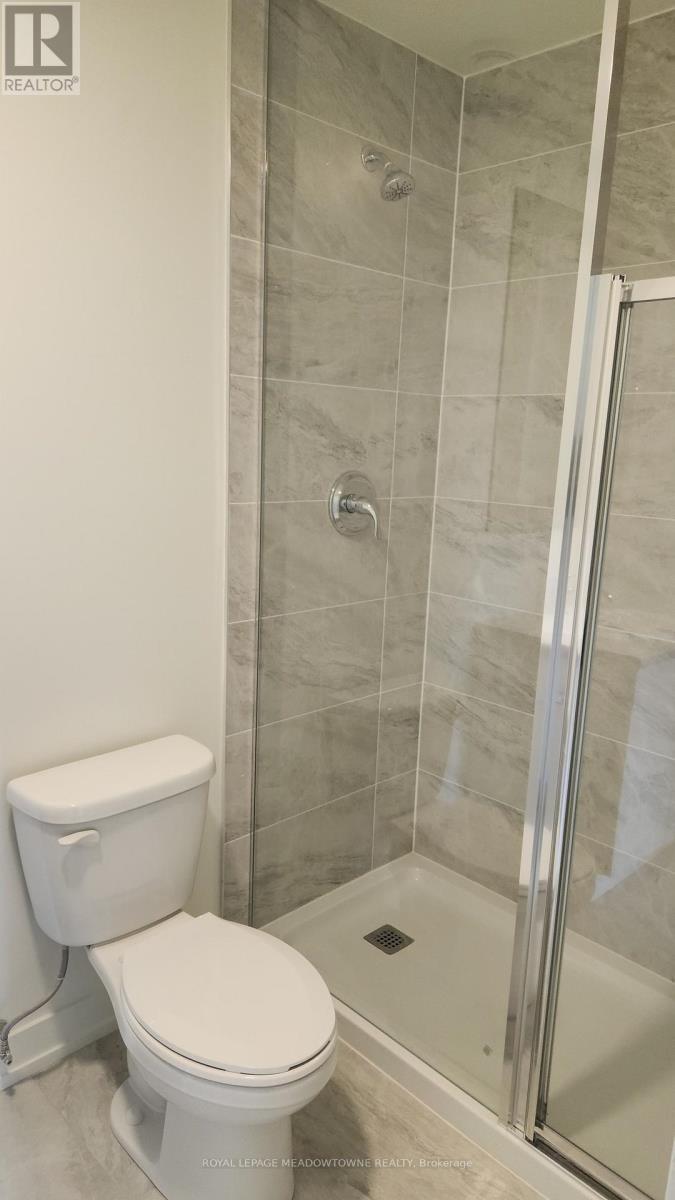 204A - 16 Melbourne Avenue, St. Catharines, ON - Indoor Photo Showing Bathroom