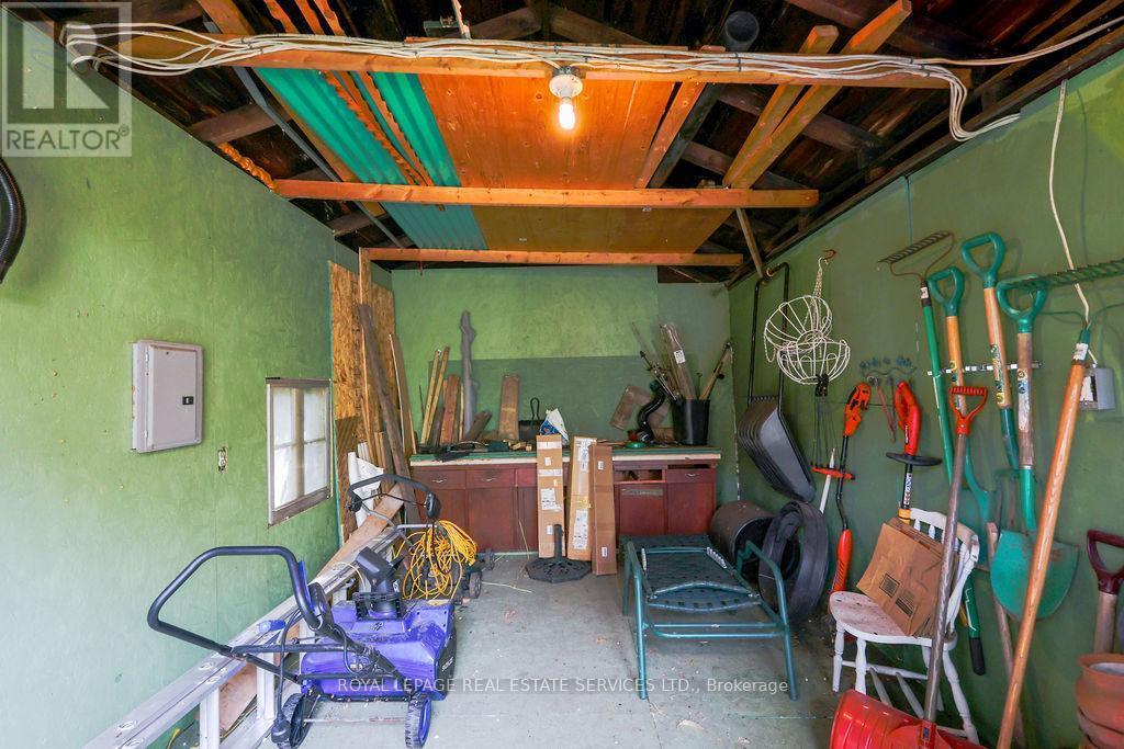 100 Wentworth Street S, Hamilton, ON - Indoor Photo Showing Basement