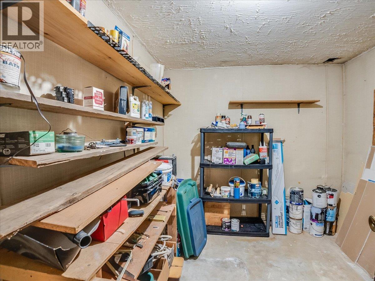 609 201St Avenue, Castlegar, BC - Indoor