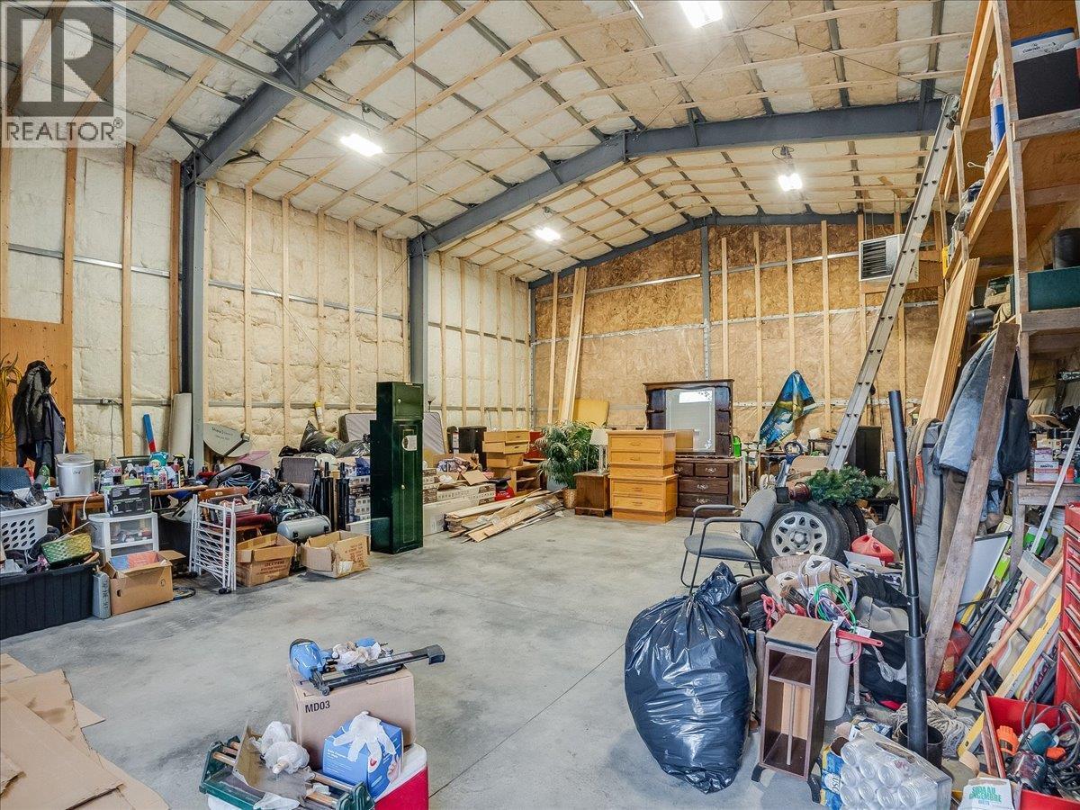 609 201St Avenue, Castlegar, BC - Indoor