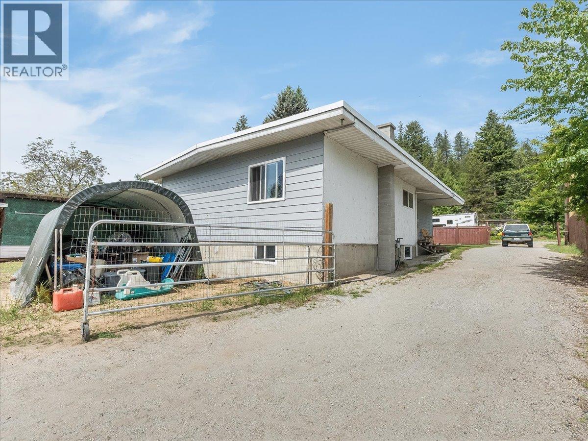609 201St Avenue, Castlegar, BC - Outdoor