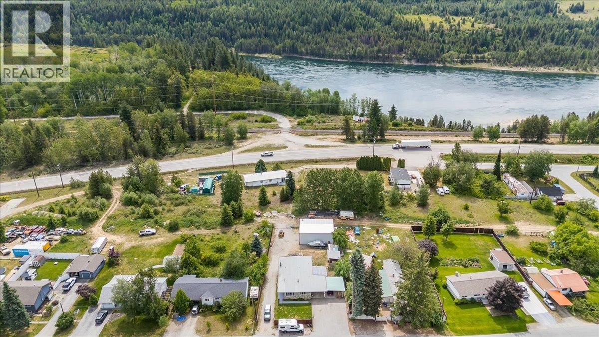 609 201St Avenue, Castlegar, BC - Outdoor With Body Of Water With View