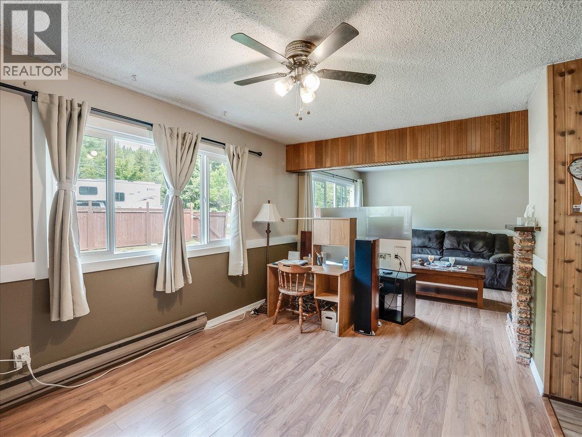 609 201St Avenue, Castlegar, BC - Indoor