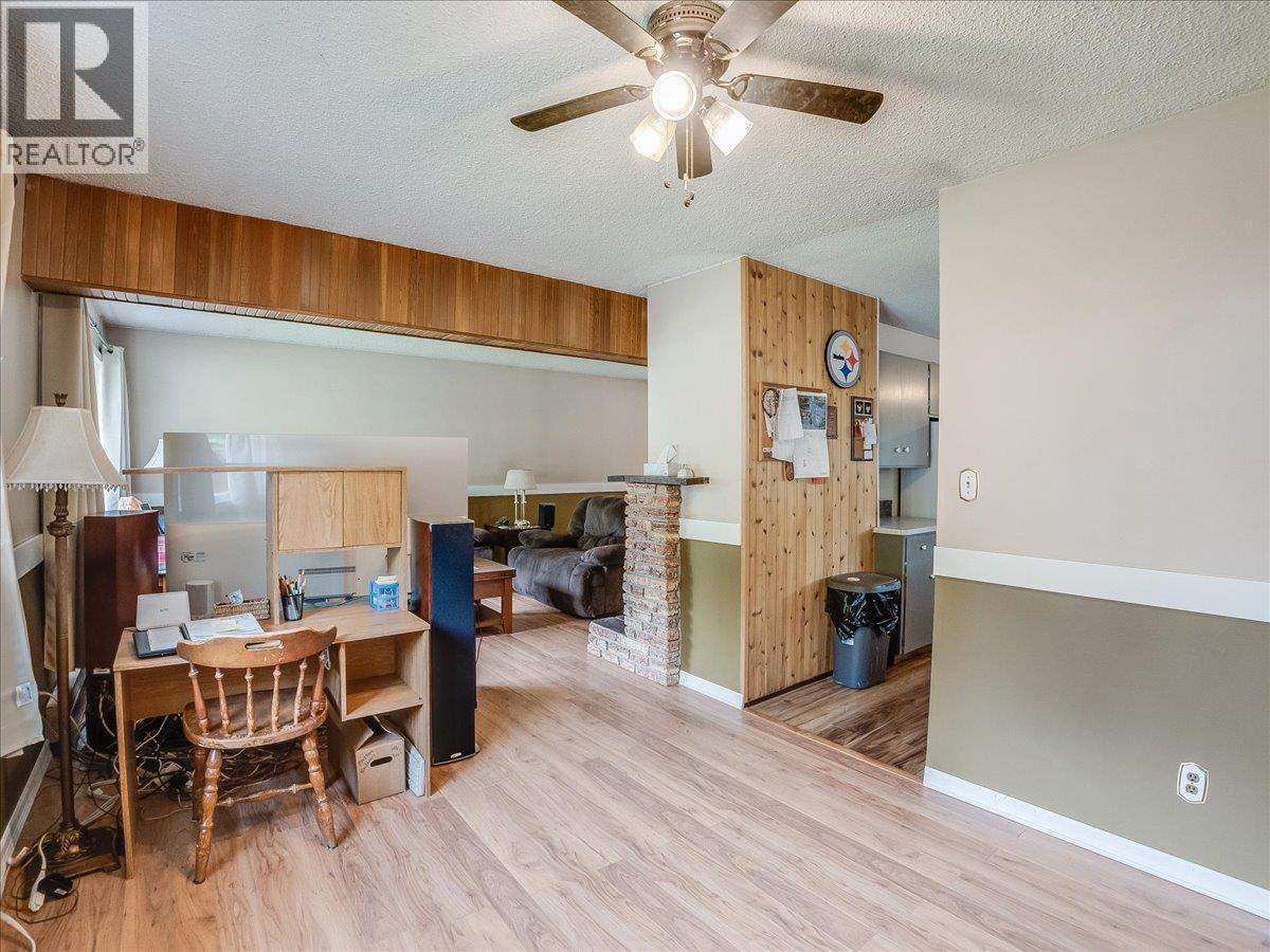609 201St Avenue, Castlegar, BC - Indoor
