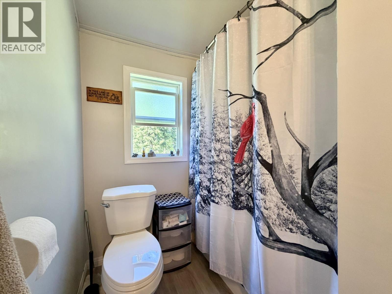 7621 Pettyjohn Road, Deka Lake / Sulphurous / Hathaway Lakes, BC - Indoor Photo Showing Bathroom