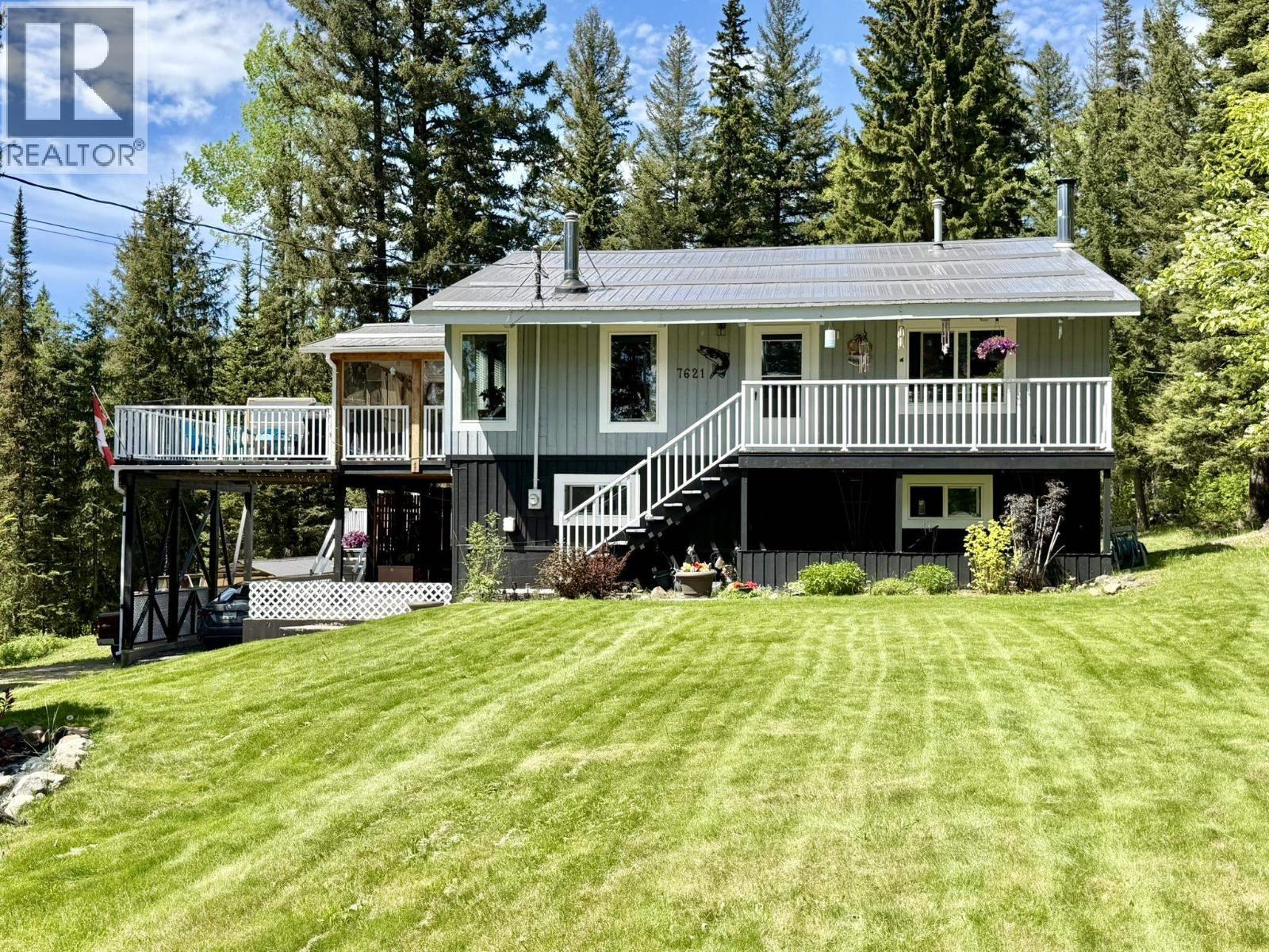7621 Pettyjohn Road, Deka Lake / Sulphurous / Hathaway Lakes, BC - Outdoor With Deck Patio Veranda