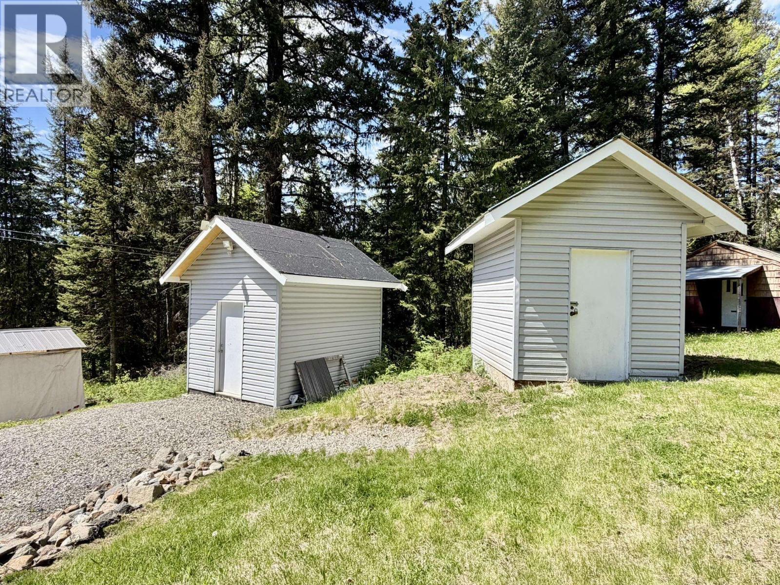 7621 Pettyjohn Road, Deka Lake / Sulphurous / Hathaway Lakes, BC - Outdoor With Exterior