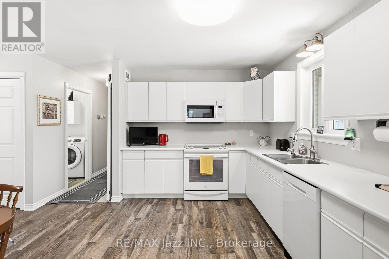 5492 Hwy 620, Wollaston, ON - Indoor Photo Showing Kitchen With Double Sink