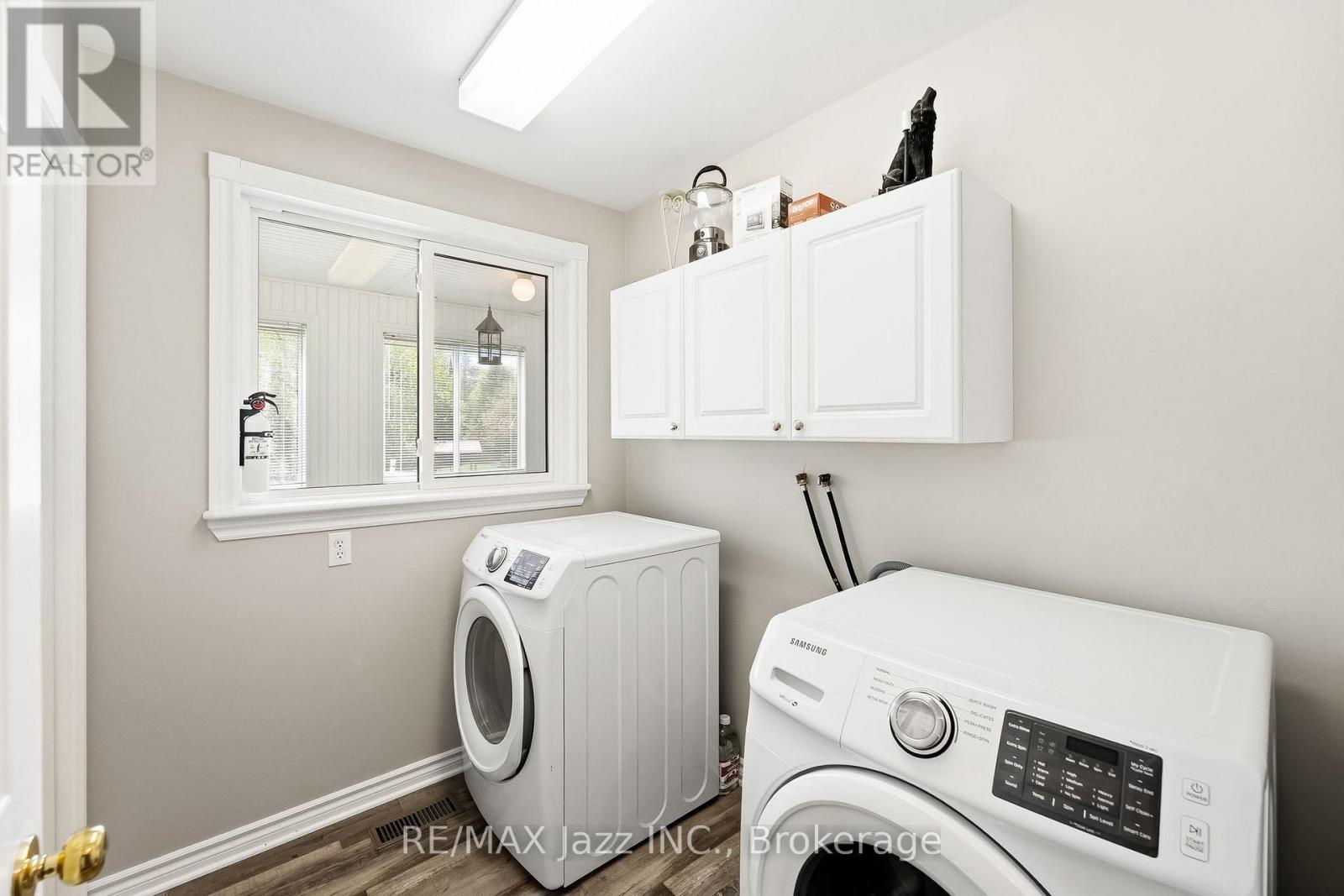 5492 Hwy 620, Wollaston, ON - Indoor Photo Showing Laundry Room