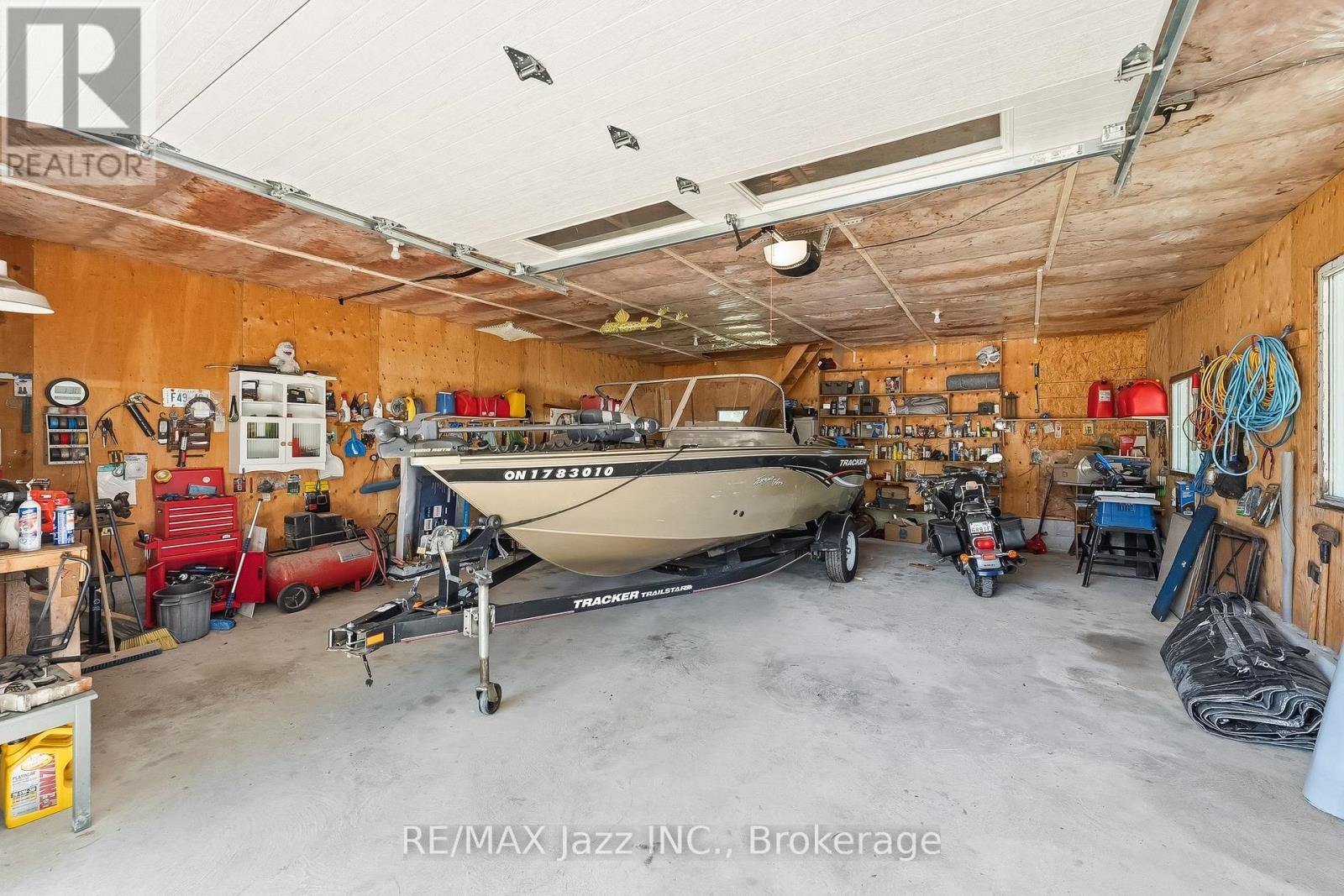 5492 Hwy 620, Wollaston, ON - Indoor Photo Showing Garage