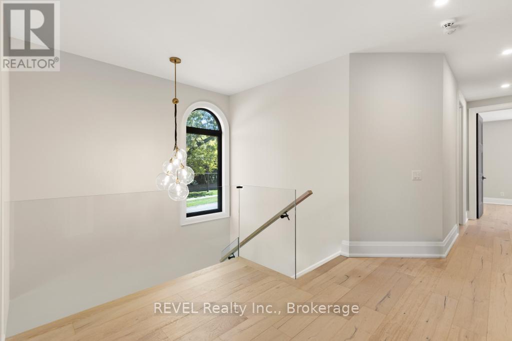 6206 Lucia Drive, Niagara Falls (Stamford), ON - Indoor Photo Showing Other Room