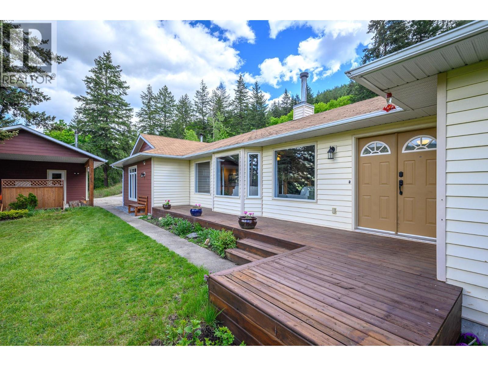 6960 Brewer Road, Coldstream, BC - Outdoor With Exterior