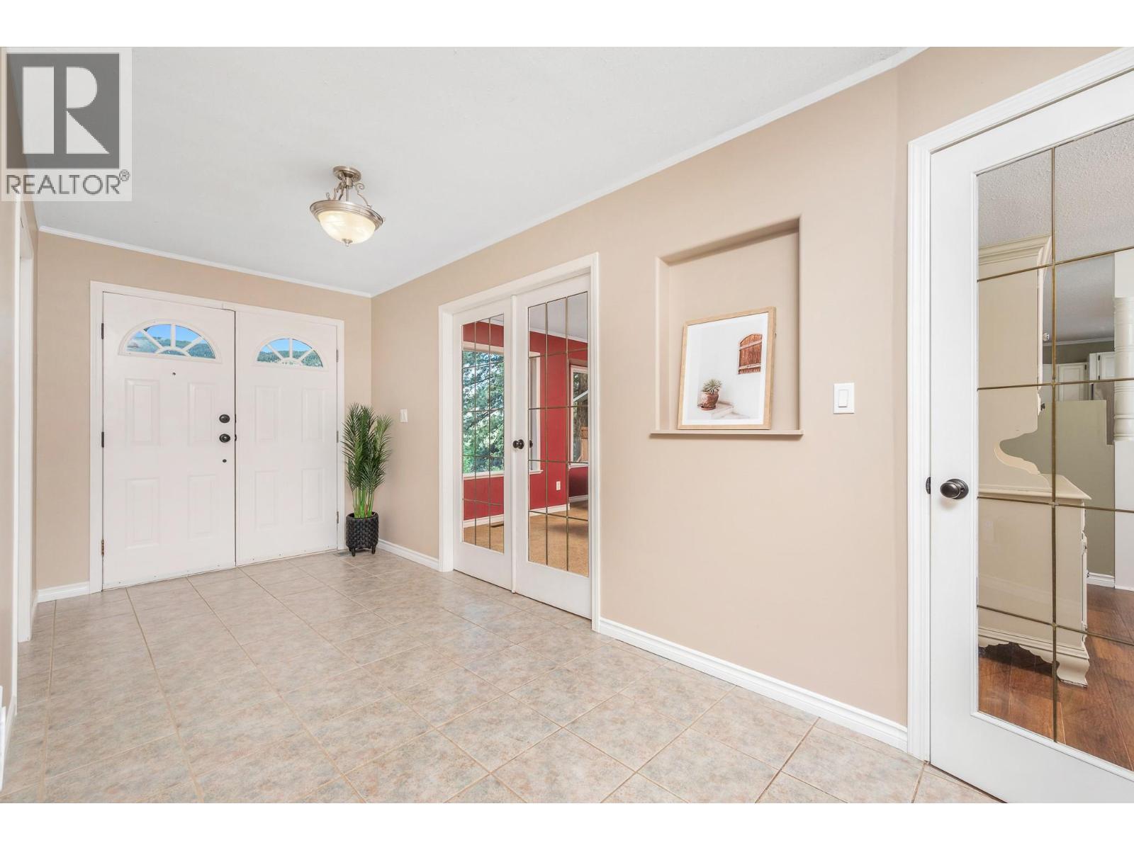 6960 Brewer Road, Coldstream, BC - Indoor Photo Showing Other Room