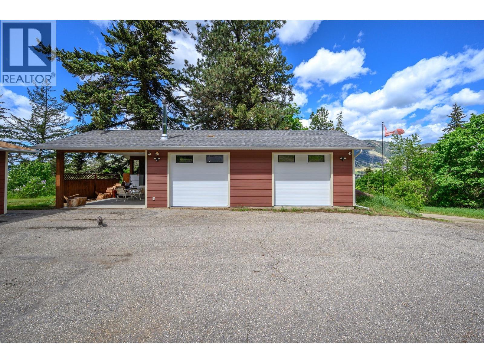 6960 Brewer Road, Coldstream, BC - Outdoor