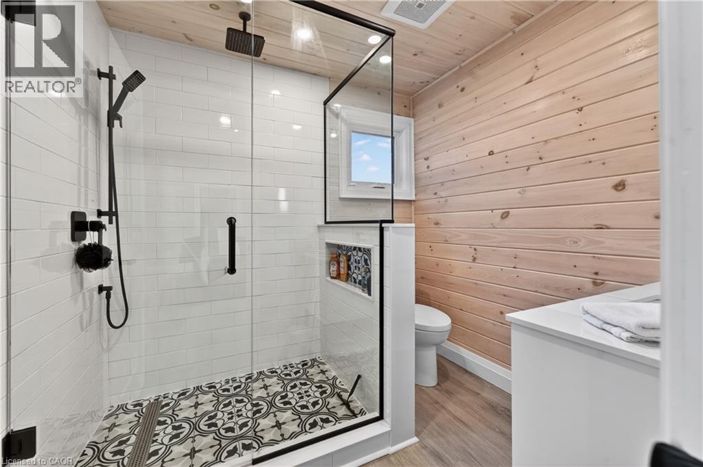 71865 Sunview Avenue, Dashwood, ON - Indoor Photo Showing Bathroom