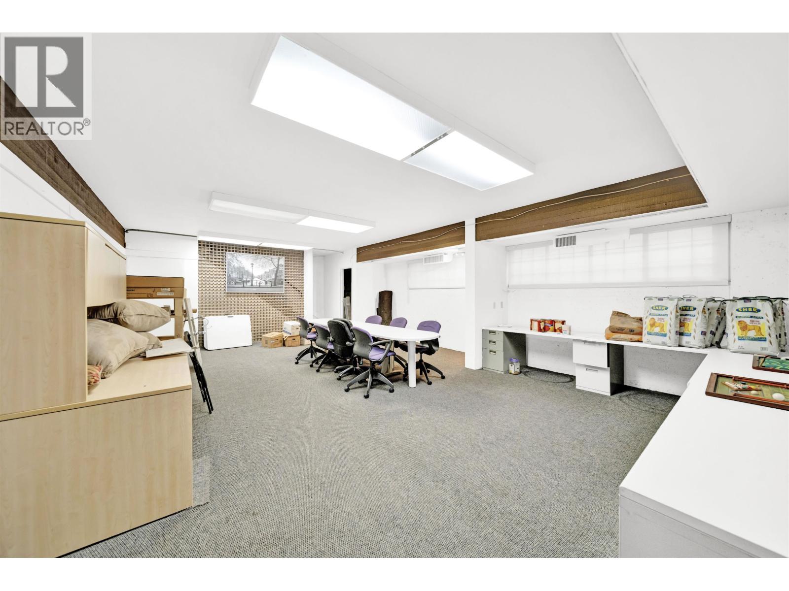 6625 Fraser Street, Vancouver, BC