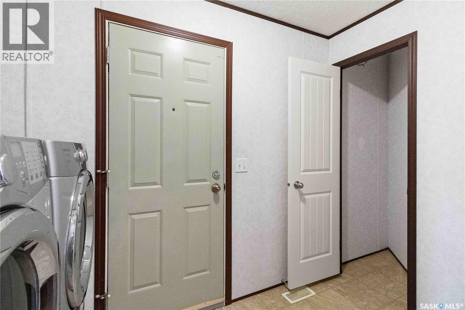 235 1St Avenue, Bradwell, SK