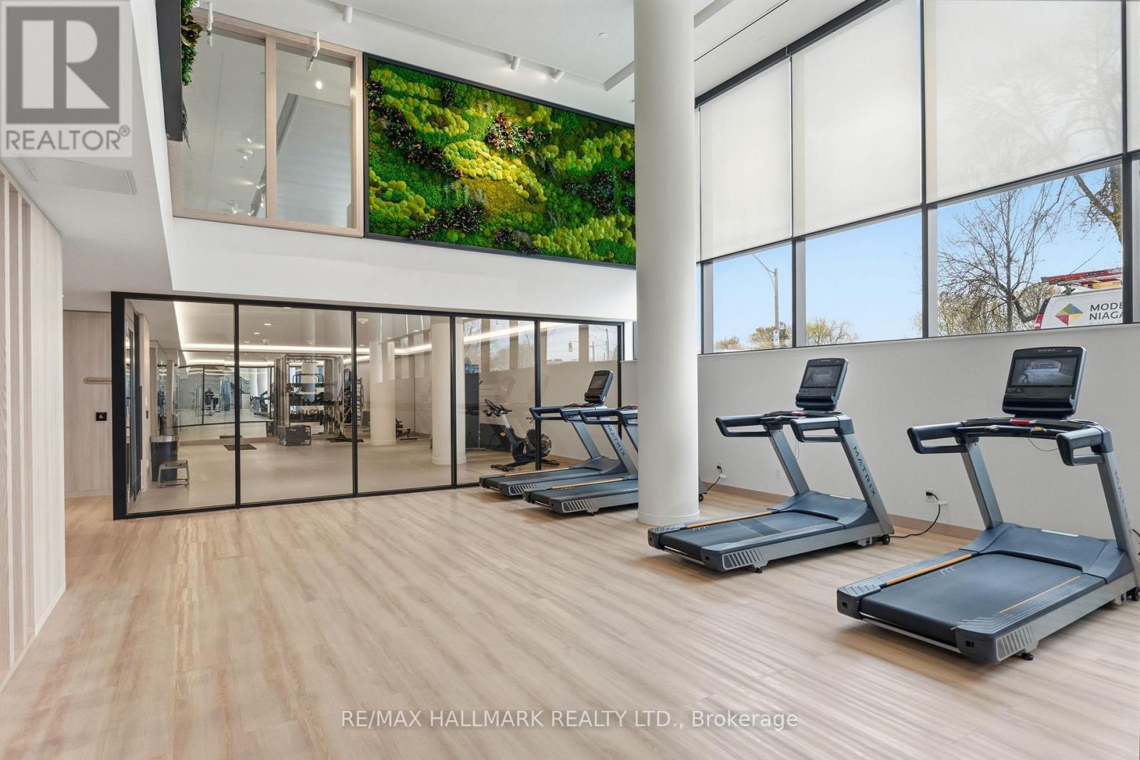 1113 - 1050 Eastern Avenue, Toronto, ON - Indoor Photo Showing Gym Room