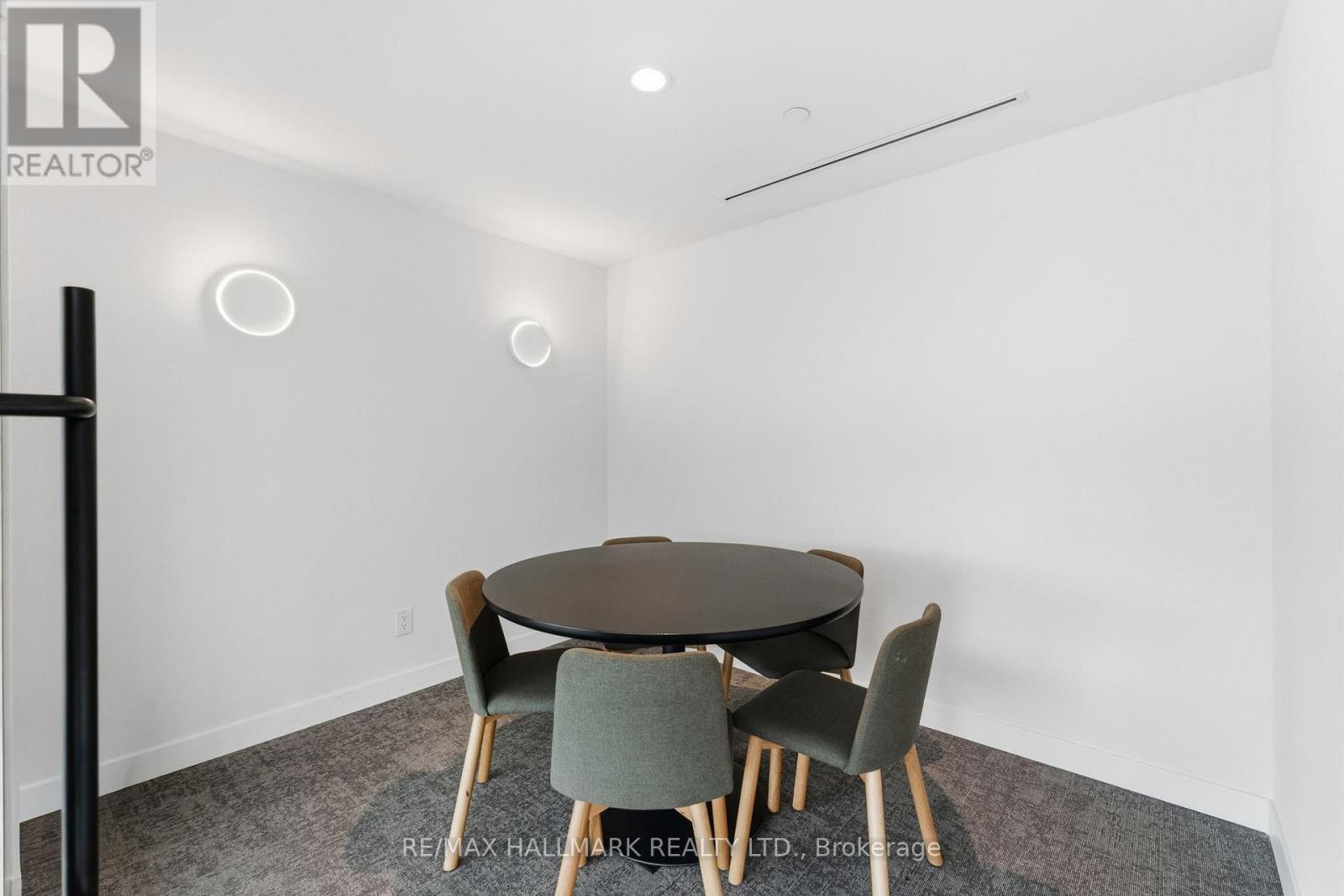 1113 - 1050 Eastern Avenue, Toronto, ON - Indoor Photo Showing Dining Room