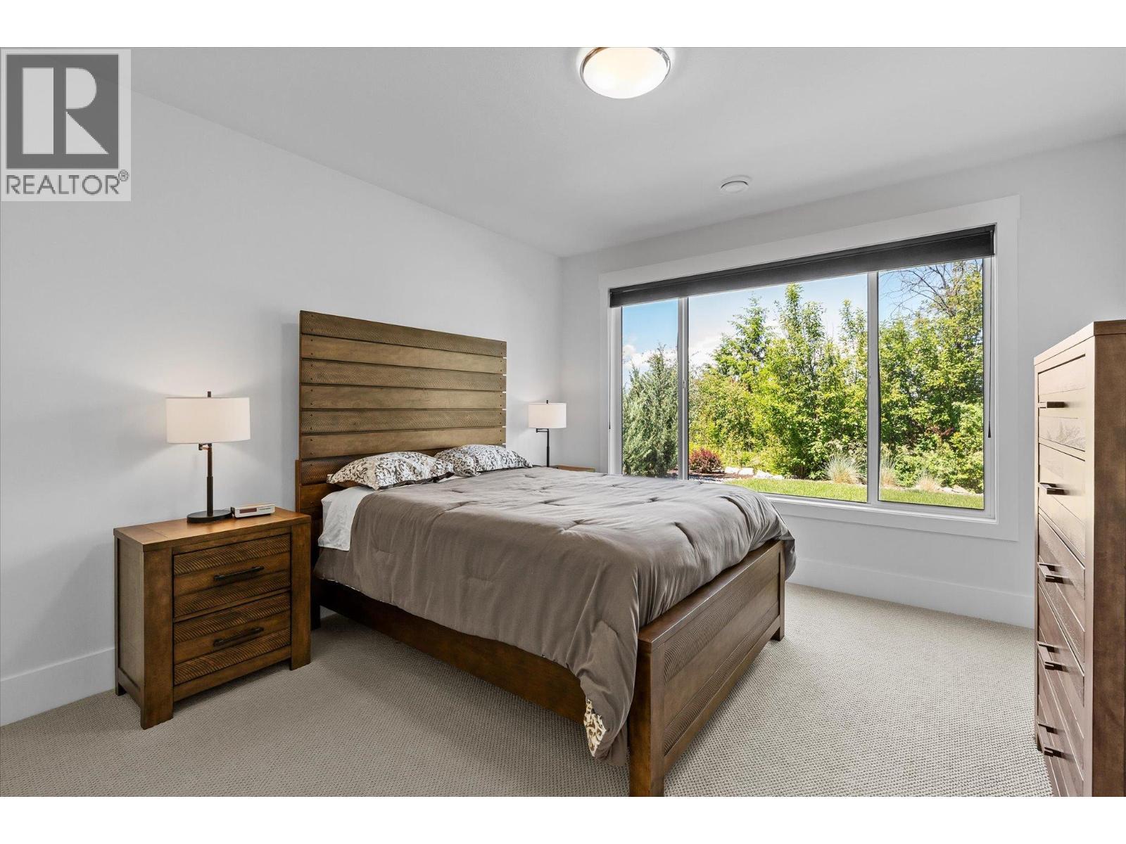 185 Diamond Way, Vernon, BC - Indoor Photo Showing Bedroom
