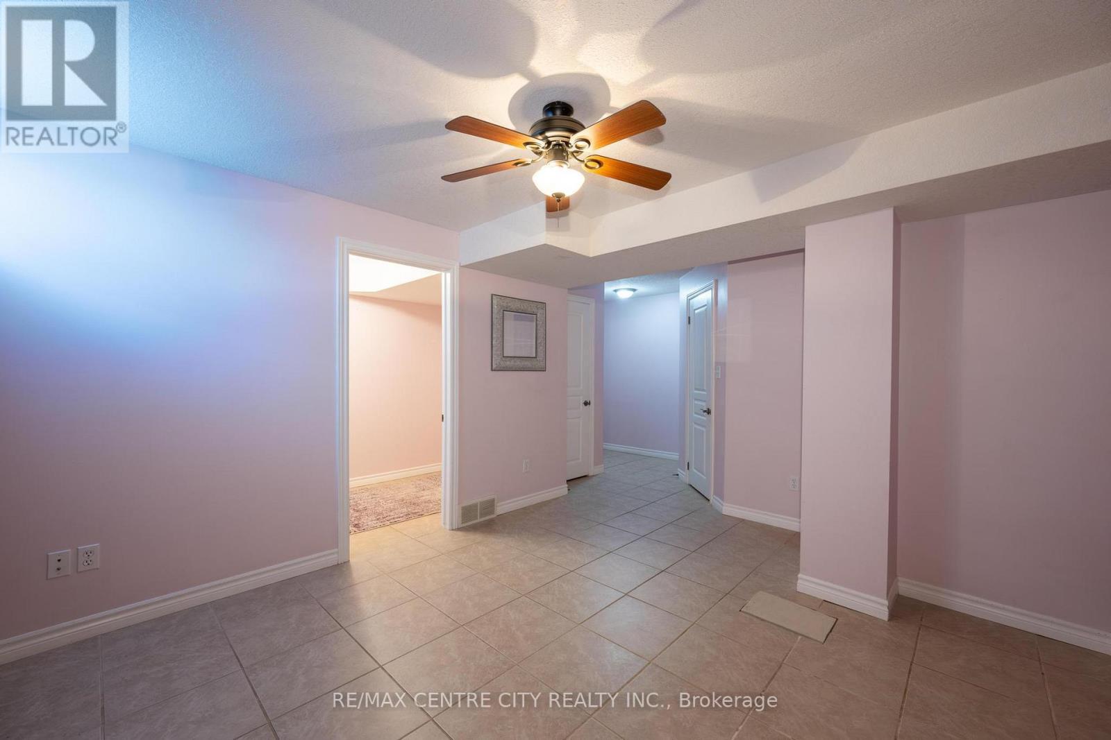 19 Hamilton Street, North Middlesex (Ailsa Craig), ON - Indoor Photo Showing Other Room
