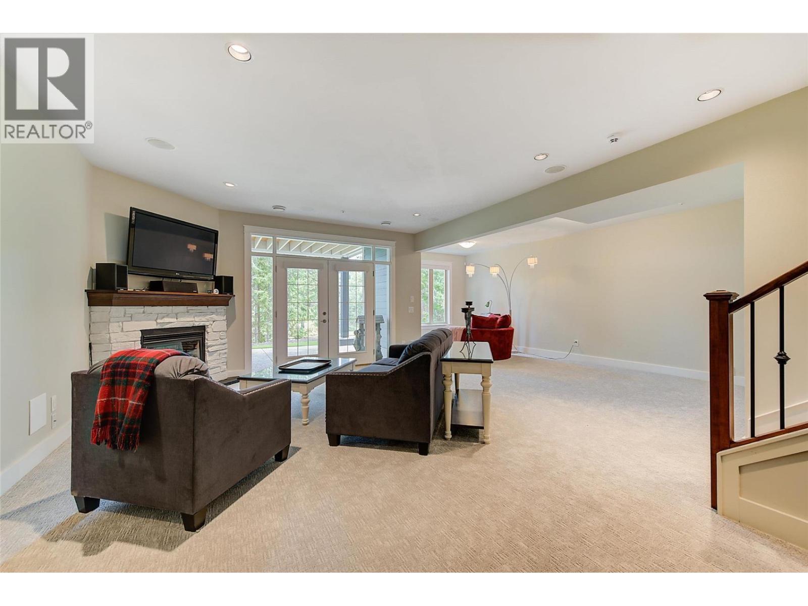 210 Dormie Place, Vernon, BC - Indoor With Fireplace