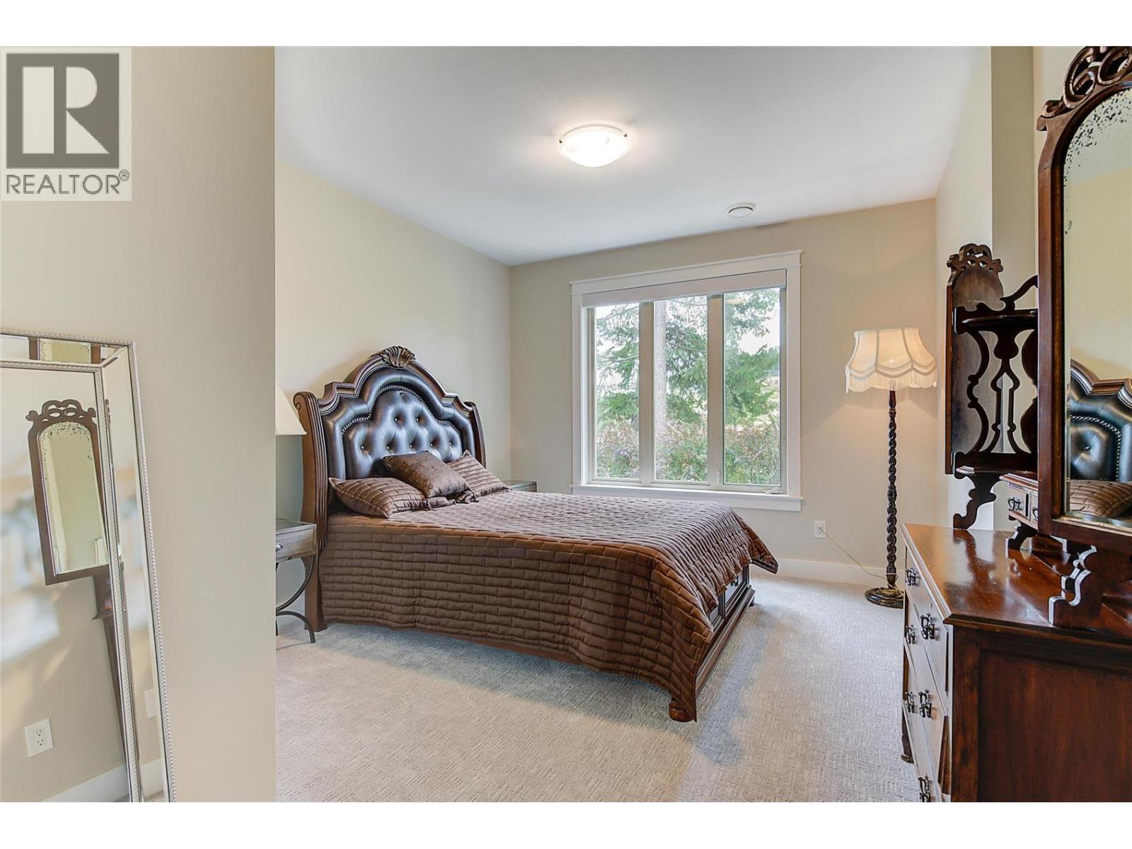 210 Dormie Place, Vernon, BC - Indoor Photo Showing Bedroom