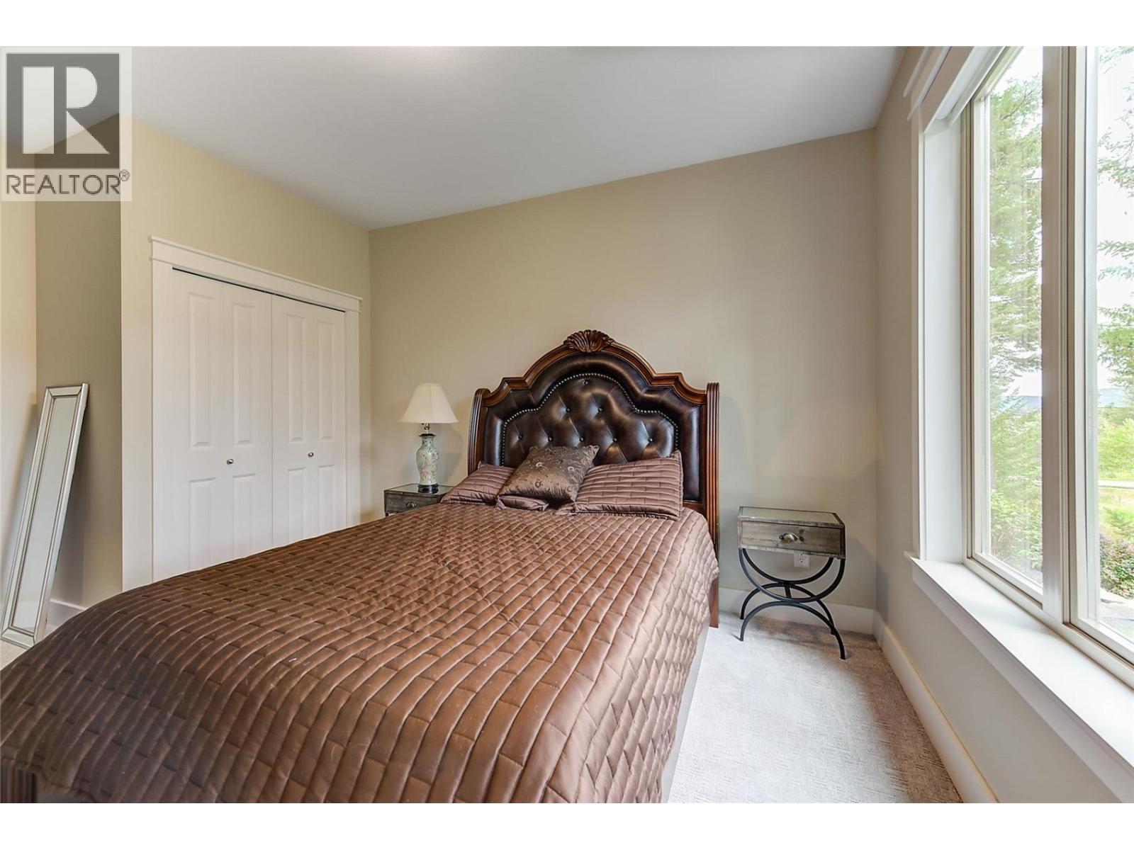 210 Dormie Place, Vernon, BC - Indoor Photo Showing Bedroom