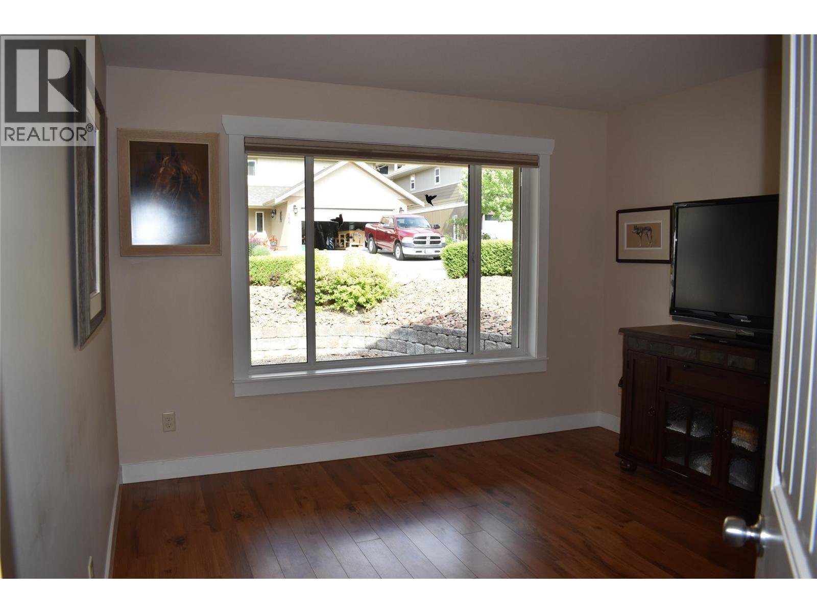 4400 Mclean Creek Road Unit# 207, Okanagan Falls, BC - Indoor Photo Showing Other Room