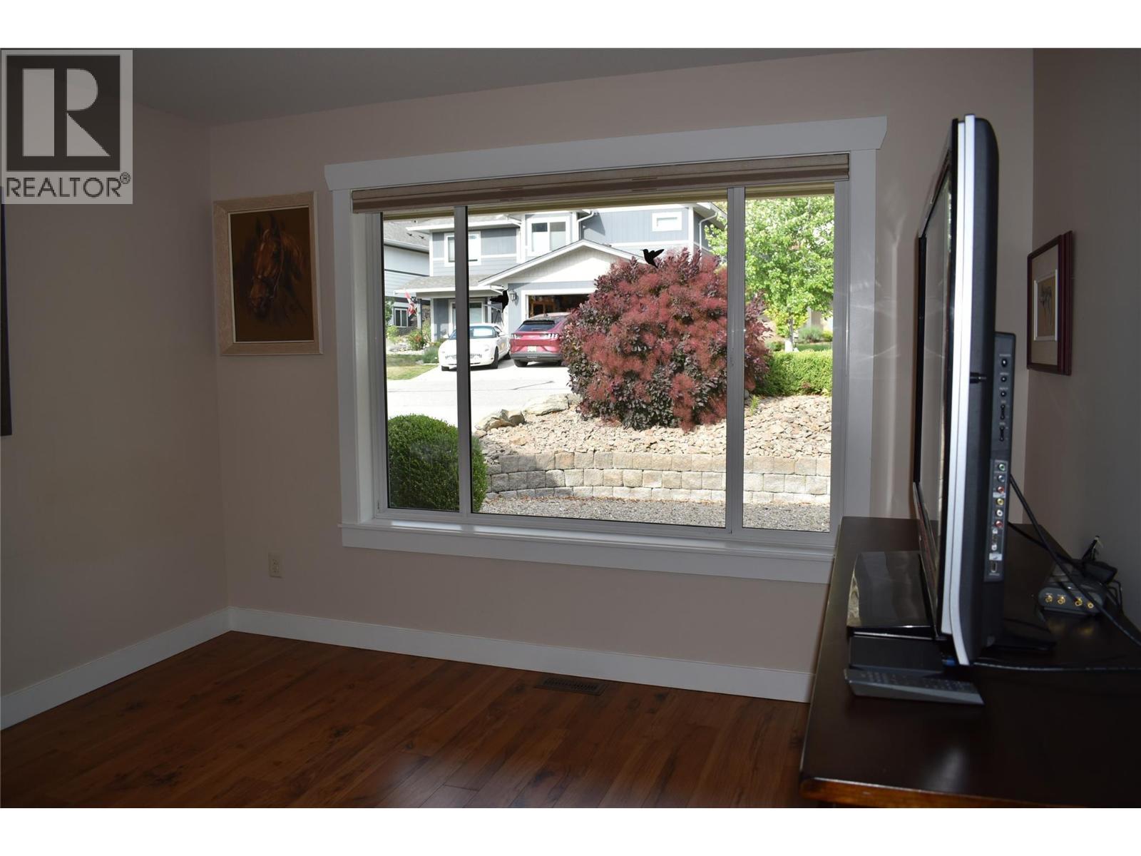 4400 Mclean Creek Road Unit# 207, Okanagan Falls, BC - Indoor Photo Showing Other Room