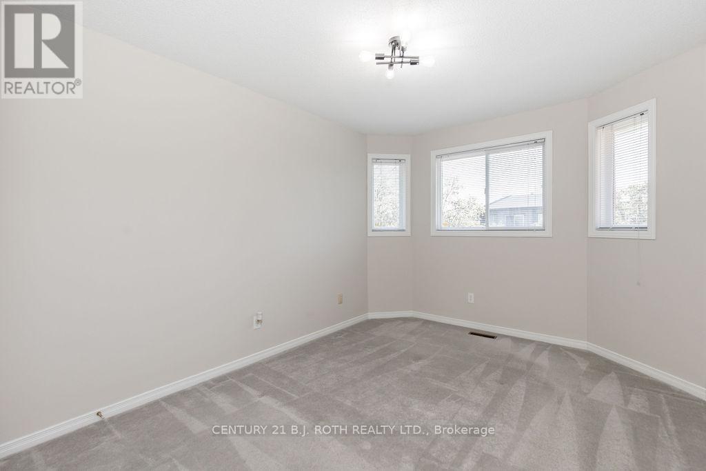 153 Livingstone Street W, Barrie, ON - Indoor Photo Showing Other Room