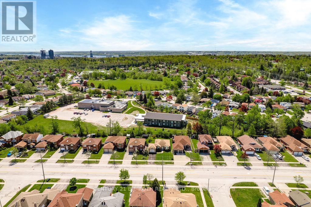 153 Livingstone Street W, Barrie, ON - Outdoor With View