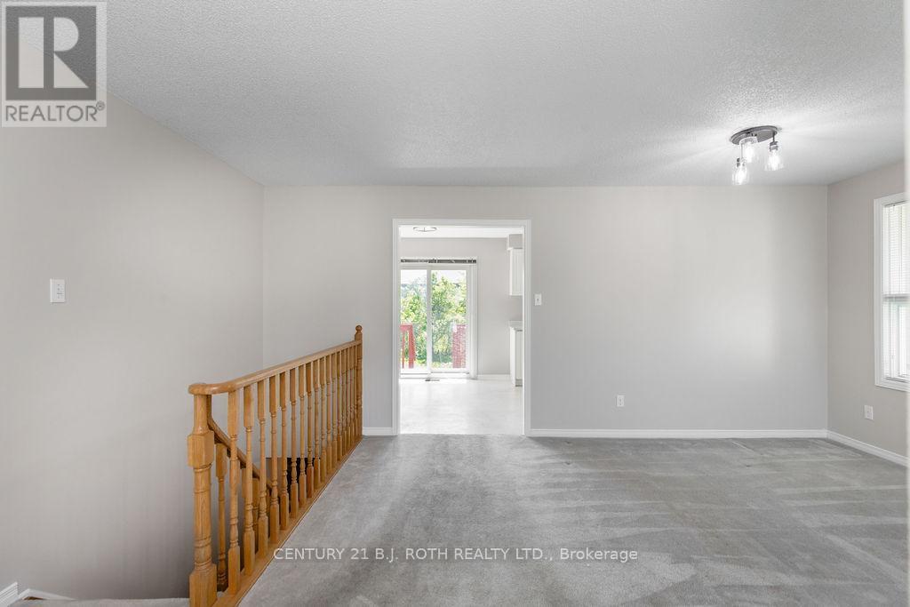 153 Livingstone Street W, Barrie, ON - Indoor Photo Showing Other Room