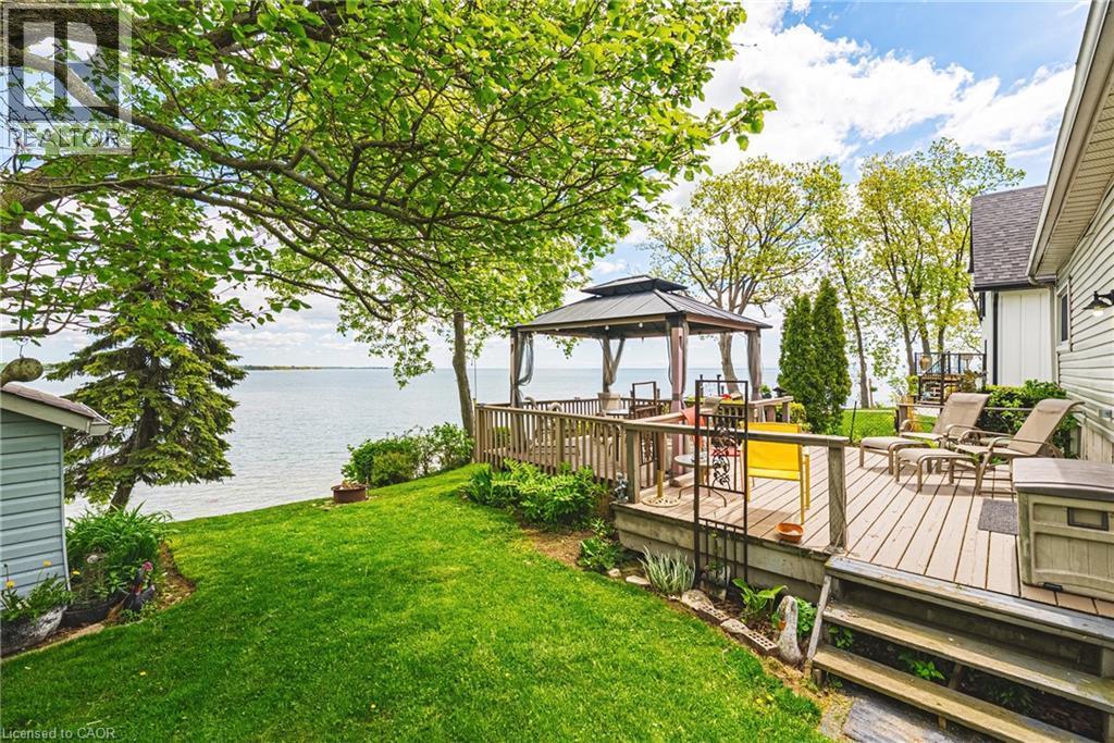 52 Wilcox Drive, Peacock Point, ON - Outdoor With Deck Patio Veranda