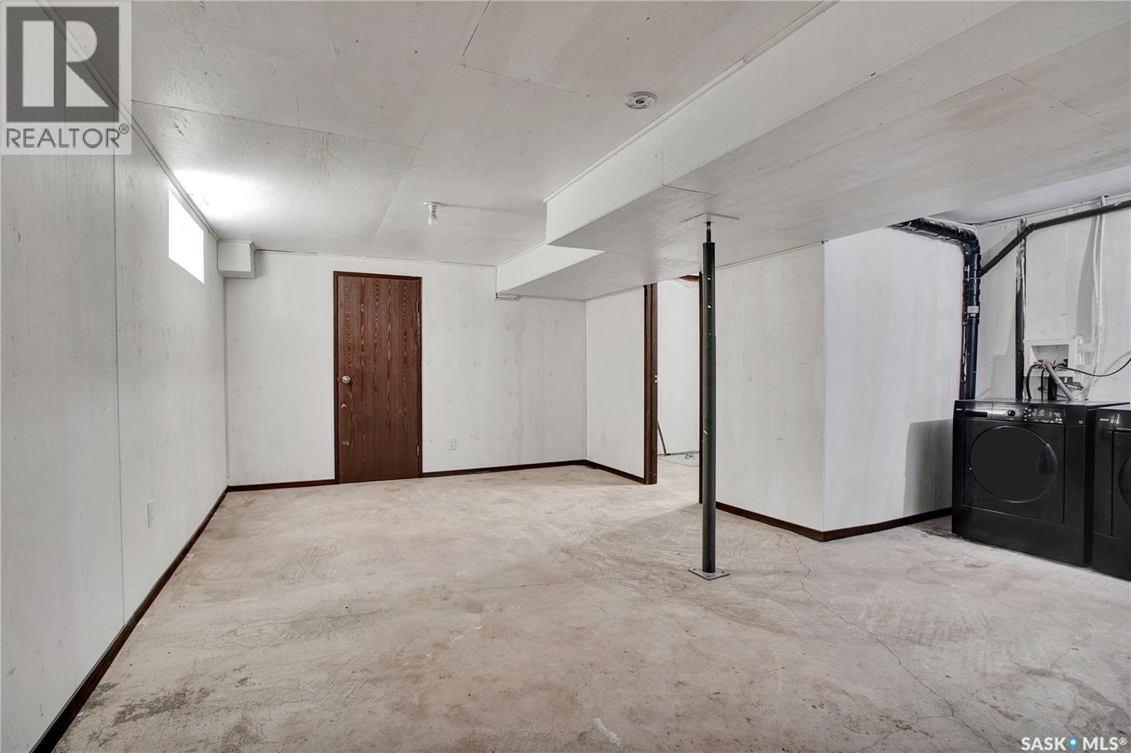 220 N Avenue S, Saskatoon, SK - Indoor Photo Showing Other Room